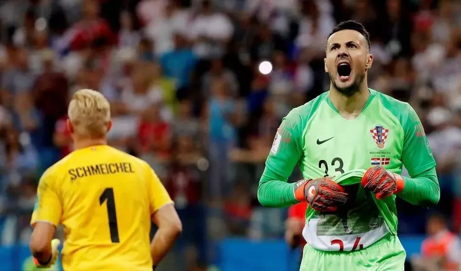  法甲弱旅爆冷击败马赛 门将扑点成关键先生  