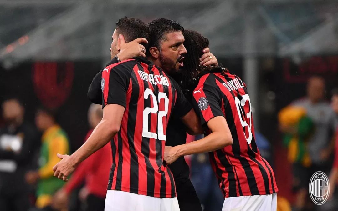  法兰克福上演逆转好戏，客场绝杀跻身前列